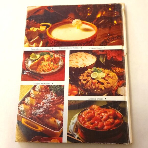 Preowned Better Homes and Gardens Casserole Cook Book Hardcover –1968 - Picture 2 of 4